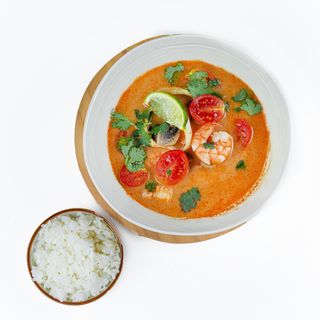 Том-ям с морепродуктами