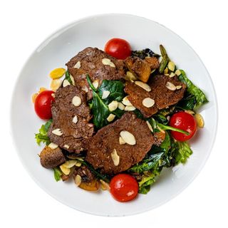 Салат рукколой и теплой кониной(300г)