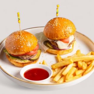 Бургер с курицей дуэт