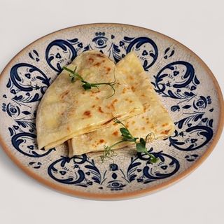 Хычин с сыром и картофелем(1шт/100г)