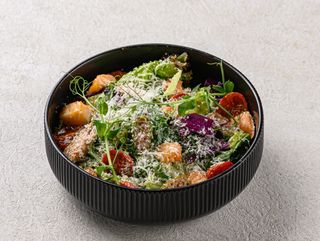 Салат с лососем