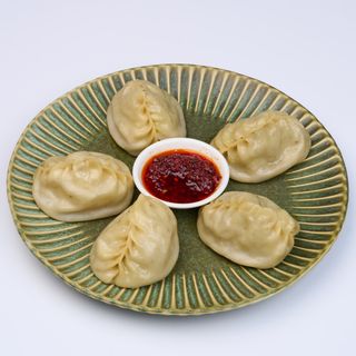 Манты с мясом (5 шт) (350 г)