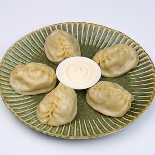 Манты с мясом (5 шт) (350 г)