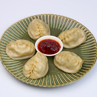 Манты с мясом и тыквой (5 шт) (350 г)