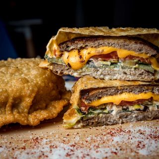 ЧЕ -бургер куриный двойоной