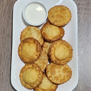 Мини чебуреки с сыром 10шт