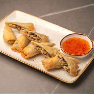 Спринг роллы курица (250г)