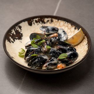 Мидии в сливочном соусе (220г)