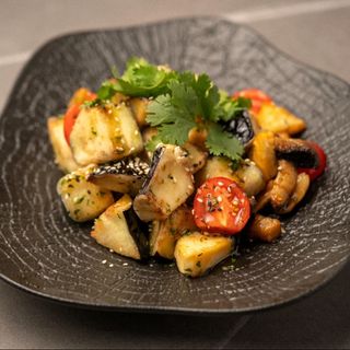 Хрустящие баклажаны с жареной брынзой (500г)