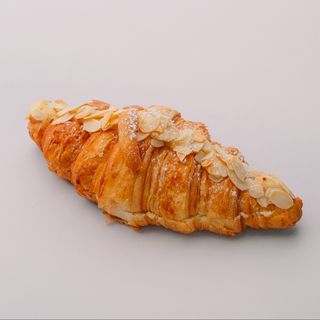 Миндальный круассан