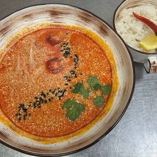 Том Ям с морепродуктами