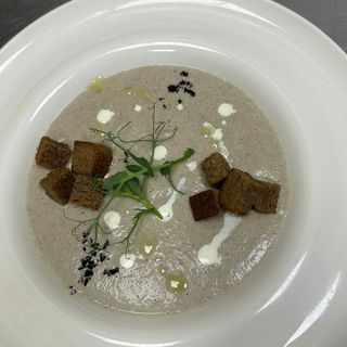 Крем суп из белых грибов