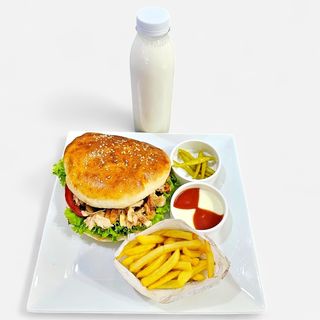 Комбо донер в хлебе куриный фри напиток айран