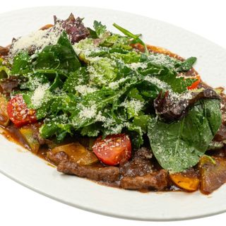 Тёплый салат с телятиной