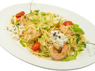 Паста с креветками и страчателлой