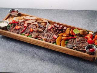 Мясное ассорти на 6 персон