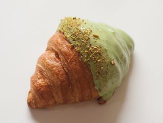 Круассан фисташковый