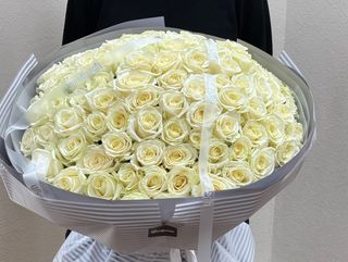 Акция! 101 роза белая "Аваланч"