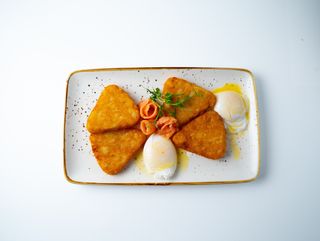 Хашбраун с яйцом пашот