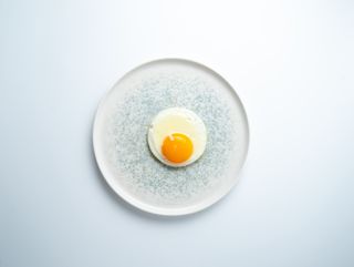 Яйцо жареное 