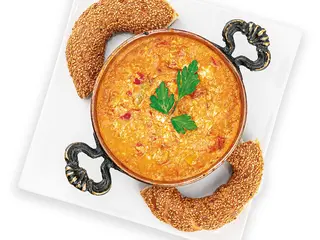 Турецкий менемен с суджуком + симит (350 г.)