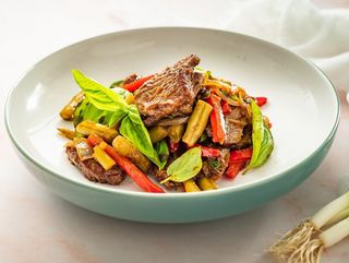 ГОВЯДИНА С ОВОЩАМИ (350г)