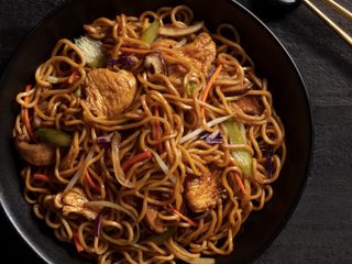 Фирменный Ло Мейн с курицей - DUET (470г)