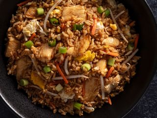 Жареный рис комбо (690г)