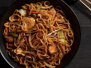 Фирменный Ло Мейн с говядиной - SOLO (400г)