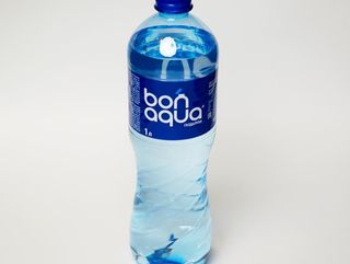 BonAqua с газом 1 л