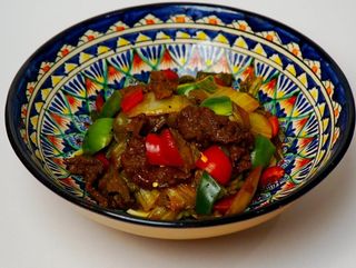 Гуйру Лагман (говядина)(жаренный) (550г)