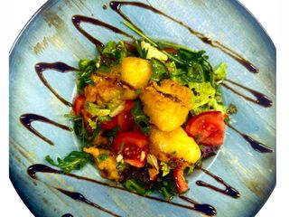 Теплый салат с баклажанами