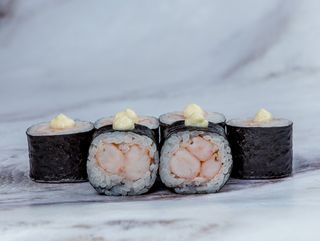 Маки с креветками