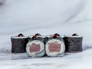 Маки с тунцом