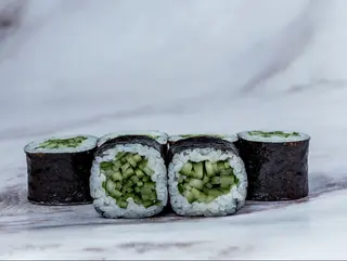 Маки с огурцом