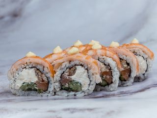 Креветки микс с лососем