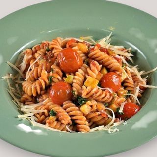 Фузилли болоньезе