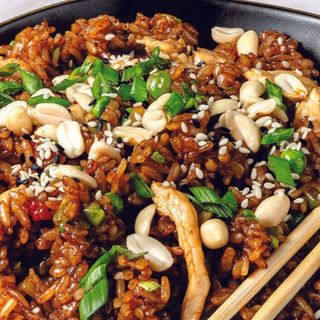 Жаренная курица с рисом