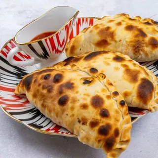 Самса с курицей и сыром