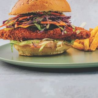 Криспи чикен бургер