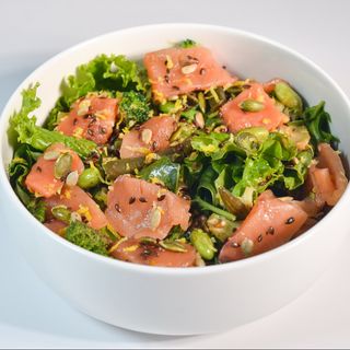 Салат с лососем