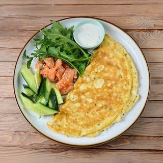 Омлет с лососем