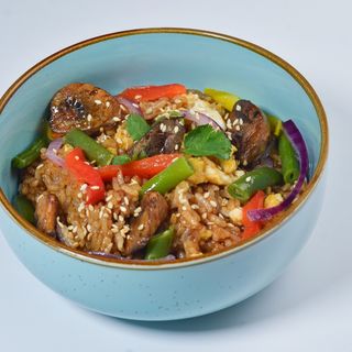 Стир-фрай рисом и овощами (с курицей) (280 г)