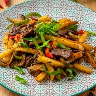 Фри с мясом (320г)