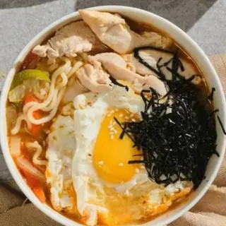 Рамен с курицей (500г)