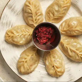 Манты с тыквой и мясом на пару 7 шт (500г)