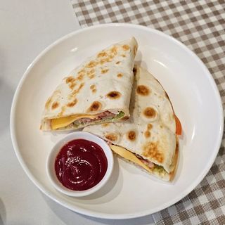 Панучио с копченой куриной грудкой