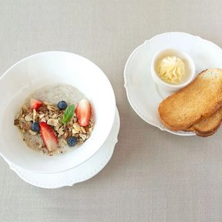 Каша овсяная с орехами