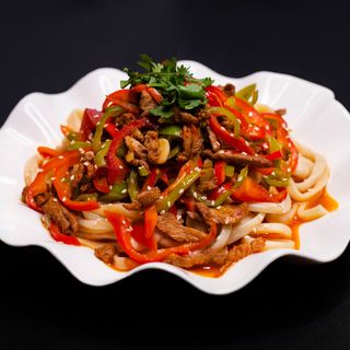 Лагман с перцем с говядиной (540 гр)
