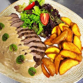 Пеппер стейк (320г)